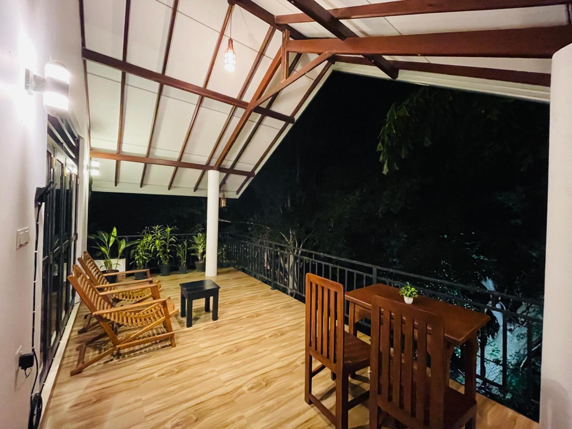 Yala Safari River View Hotel Tissamaharama Esterno foto