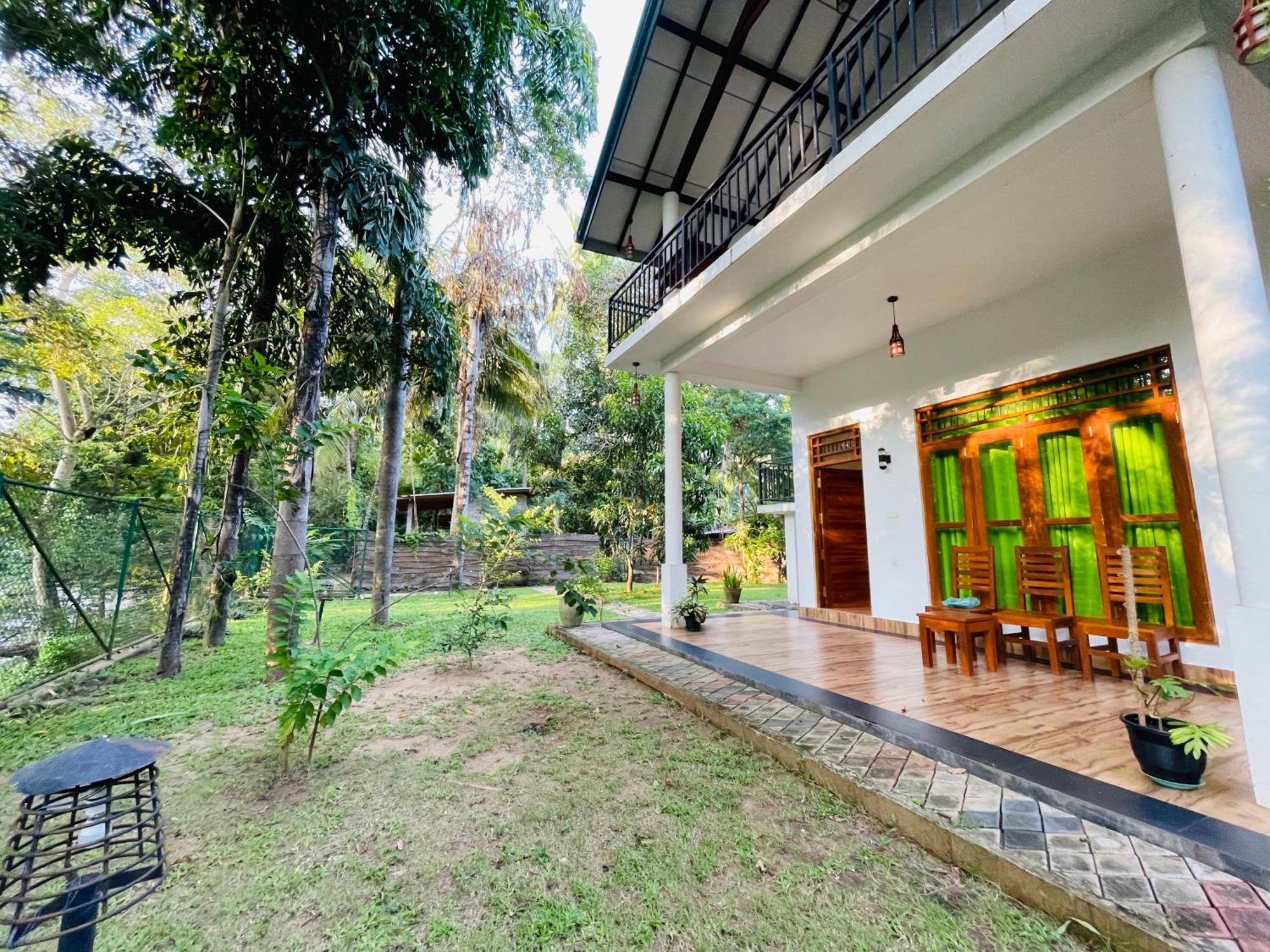 Yala Safari River View Hotel Tissamaharama Esterno foto